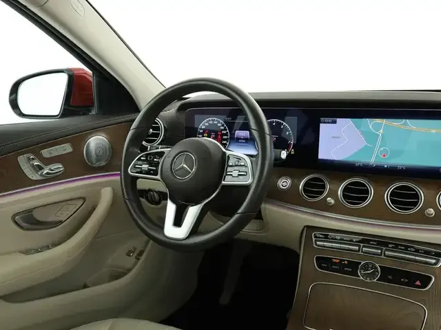 Mercedes-Benz E 200