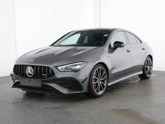 Mercedes-Benz CLA 35 AMG