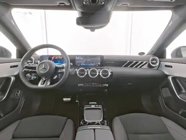 Mercedes-Benz CLA 35 AMG