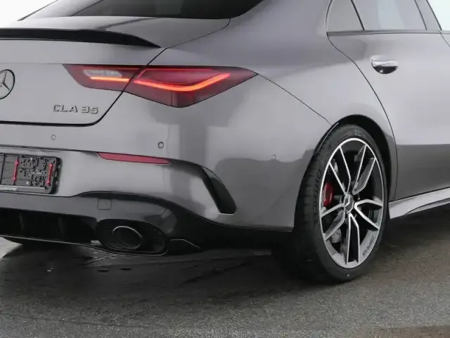 Mercedes-Benz CLA 35 AMG