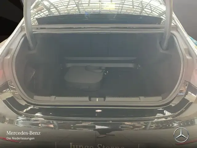 Mercedes-Benz EQE 350