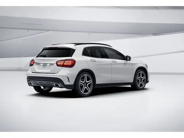 Mercedes-Benz GLA 200