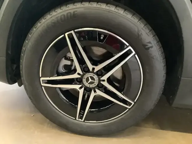 Mercedes-Benz EQB 250