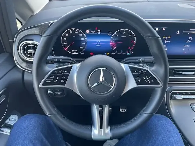 Mercedes-Benz V 220