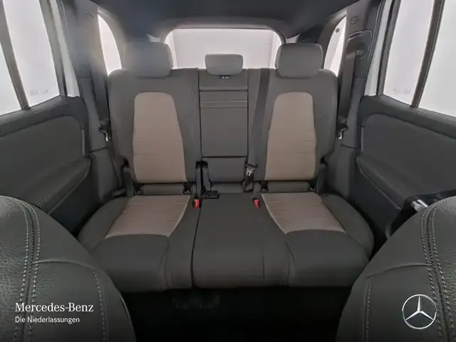 Mercedes-Benz EQB 300