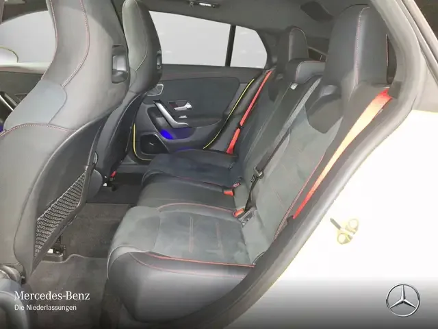 Mercedes-Benz CLA 45 AMG