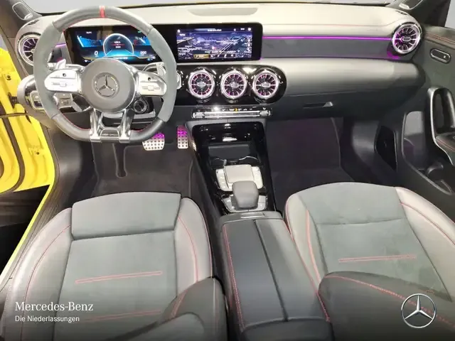 Mercedes-Benz CLA 45 AMG