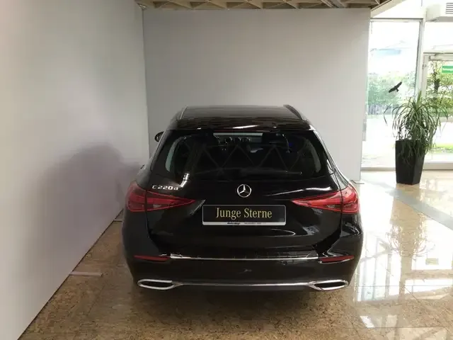 Mercedes-Benz C 220