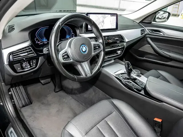 BMW 530