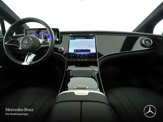 Mercedes-Benz EQE 300