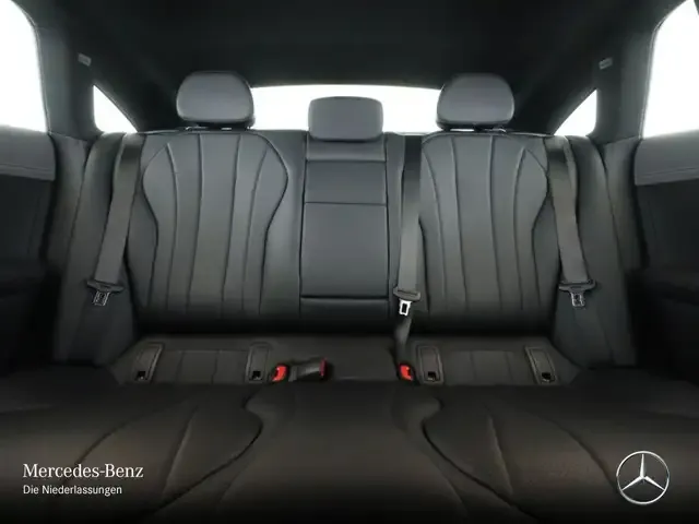 Mercedes-Benz EQE 300