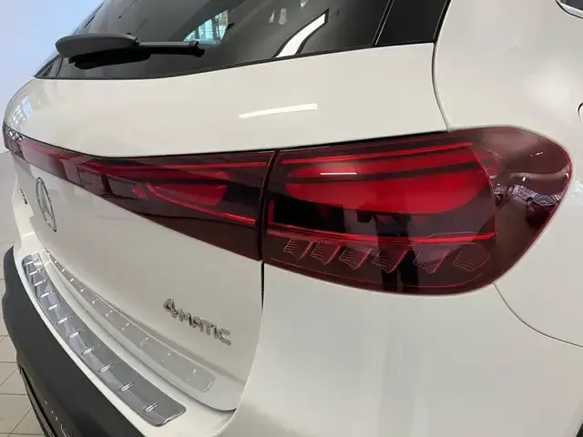 Mercedes-Benz EQA 300