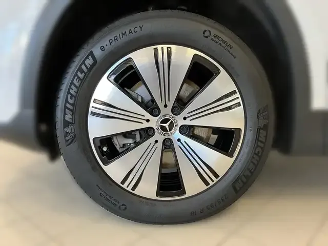 Mercedes-Benz EQA 300