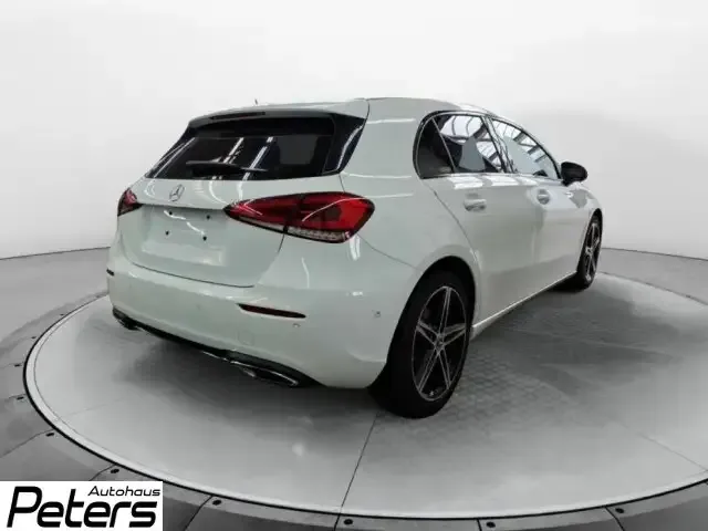 Mercedes-Benz A 220