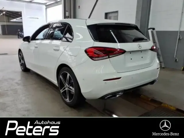 Mercedes-Benz A 220