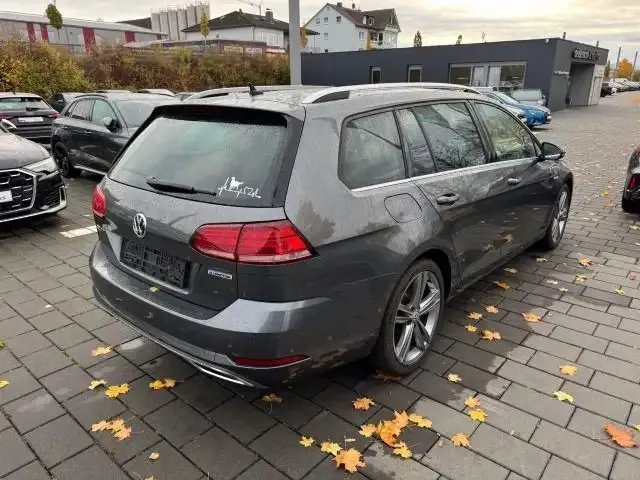 Volkswagen Golf Variant