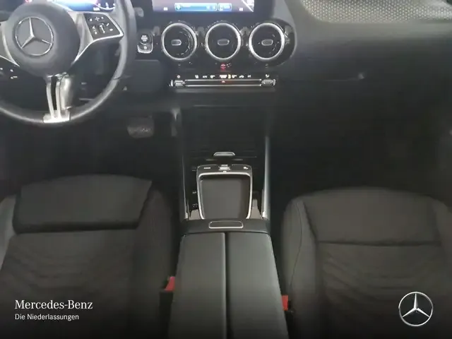 Mercedes-Benz B 220