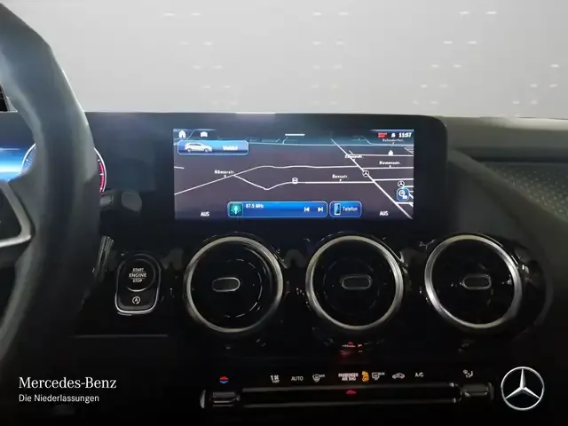 Mercedes-Benz B 220