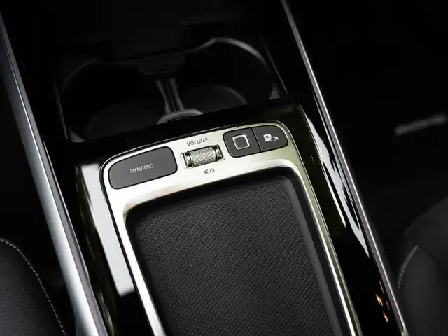 Mercedes-Benz GLB 220