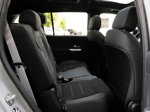 Mercedes-Benz GLB 220