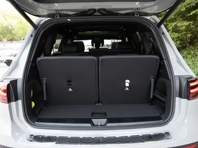 Mercedes-Benz GLB 220