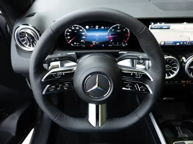 Mercedes-Benz GLB 220