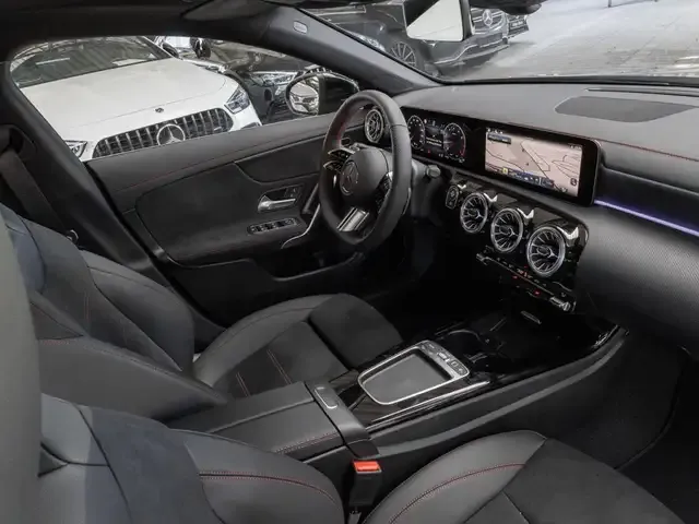 Mercedes-Benz CLA 200
