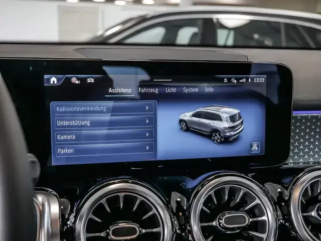 Mercedes-Benz GLB 200