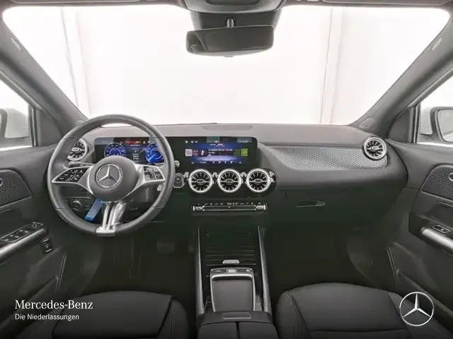 Mercedes-Benz EQA 300