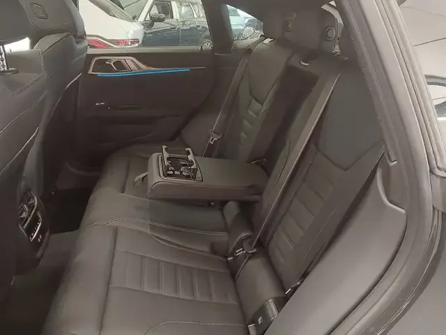 BMW 440