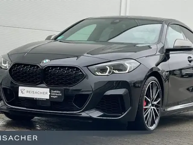 BMW 235
