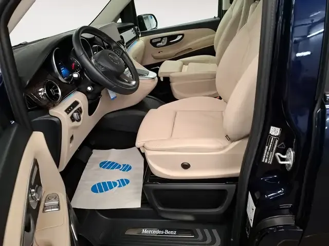 Mercedes-Benz V 250
