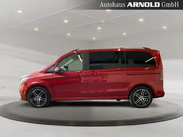 Mercedes-Benz V 220