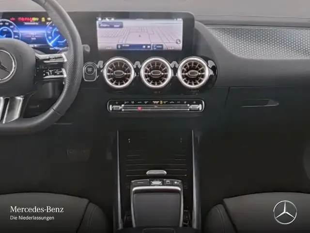 Mercedes-Benz EQA 300