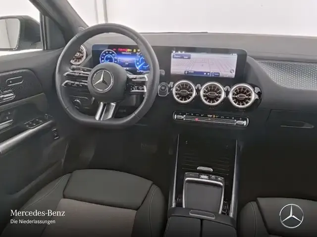 Mercedes-Benz EQA 300