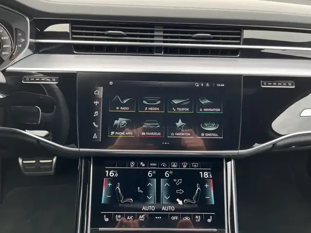 Audi S8