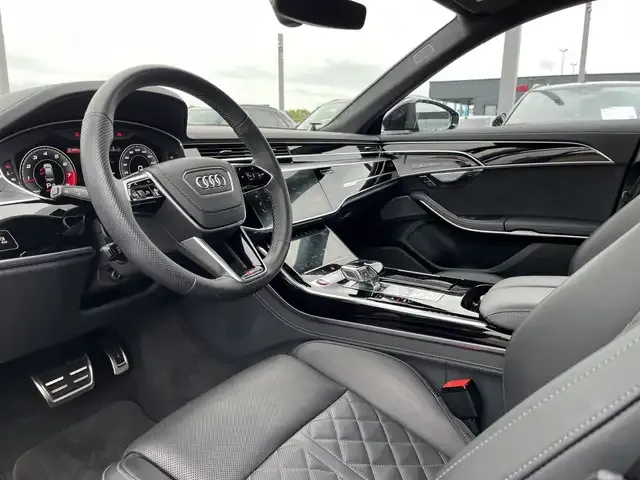 Audi S8