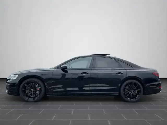 Audi S8