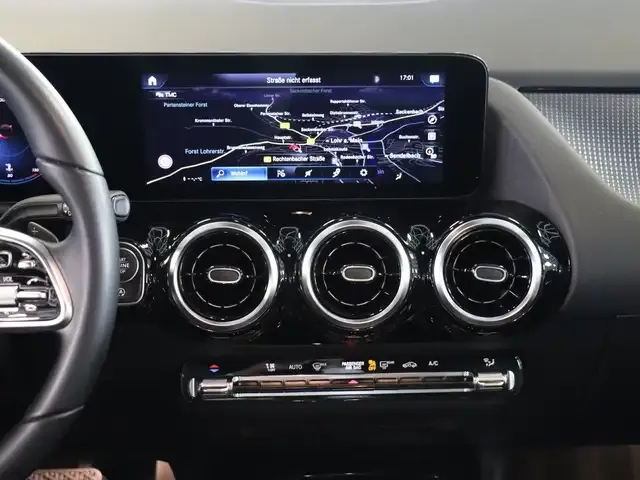 Mercedes-Benz GLA 180