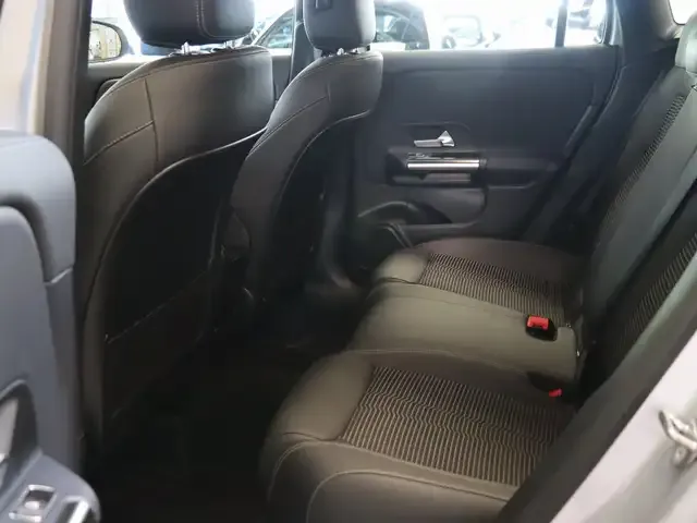 Mercedes-Benz GLA 180