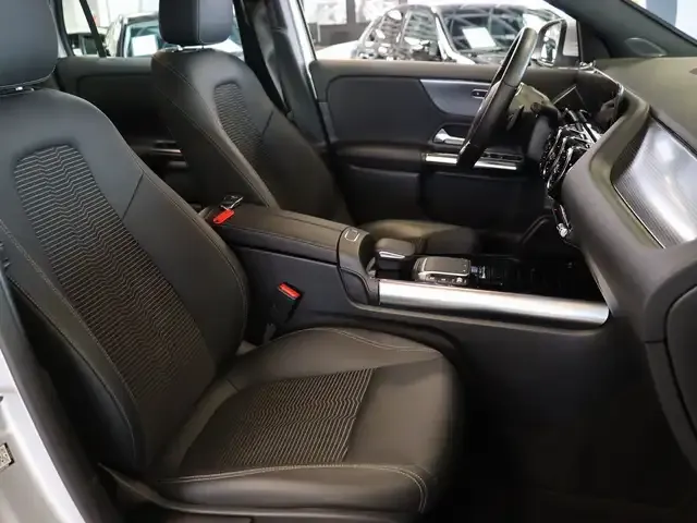 Mercedes-Benz GLA 180