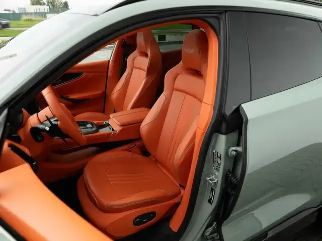 Aston Martin DBX