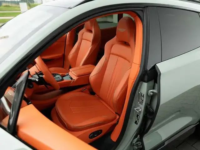 Aston Martin DBX