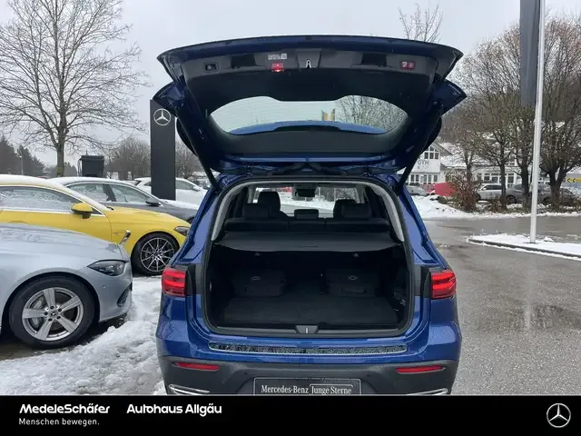 Mercedes-Benz EQB 300