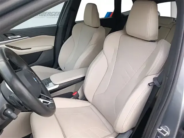 BMW 225