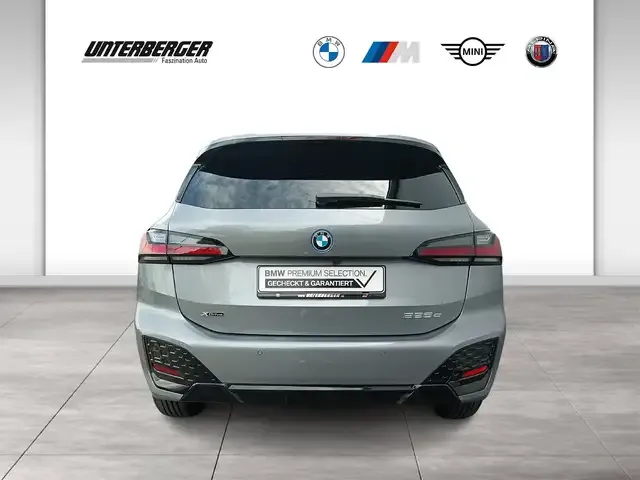 BMW 225