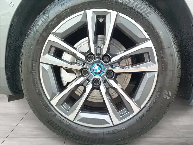 BMW 225