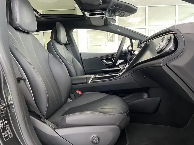 Mercedes-Benz EQE 300