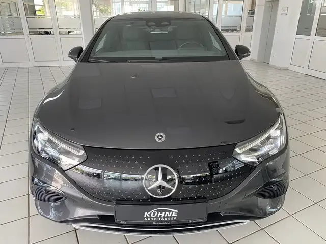 Mercedes-Benz EQE 300