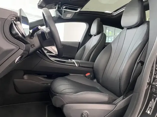 Mercedes-Benz EQE 300